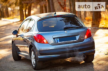 Хетчбек Peugeot 207 2006 в 