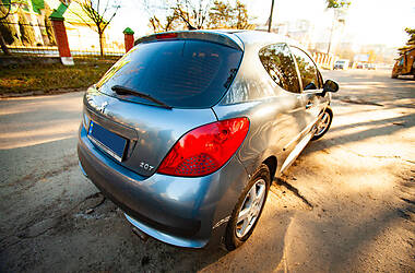 Хетчбек Peugeot 207 2006 в 