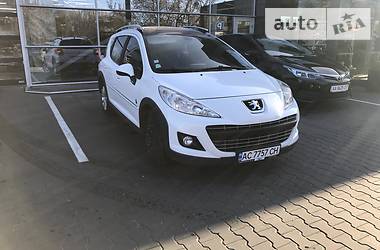 Универсал Peugeot 207 2010 в Луцке