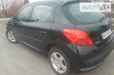 Хэтчбек Peugeot 207 2009 в Киеве