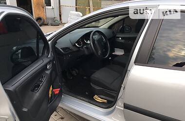 Хетчбек Peugeot 207 2010 в 