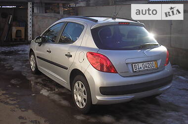 Хэтчбек Peugeot 207 2009 в Ковеле