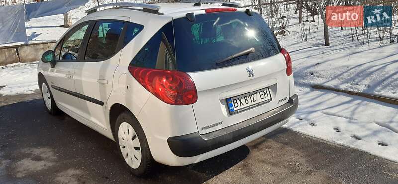 Универсал Peugeot 207 2009 в Хмельницком