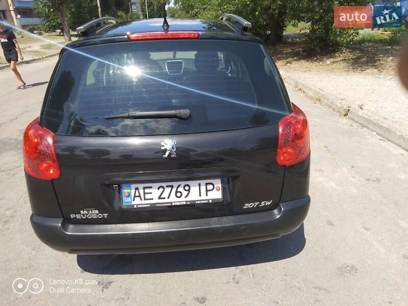 Універсал Peugeot 207 2011 в Кам'янському