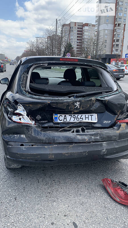 Хэтчбек Peugeot 207 2006 в Львове