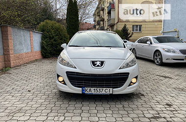 Хэтчбек Peugeot 207 2011 в Ужгороде