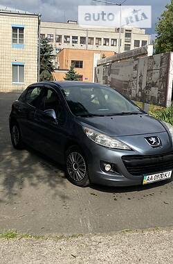 Хэтчбек Peugeot 207 2011 в Киеве