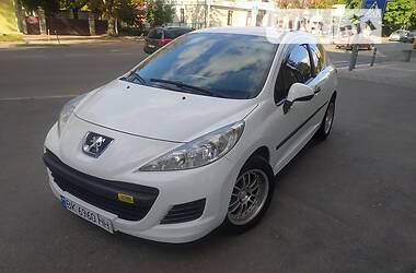 Купе Peugeot 207 2010 в Ровно