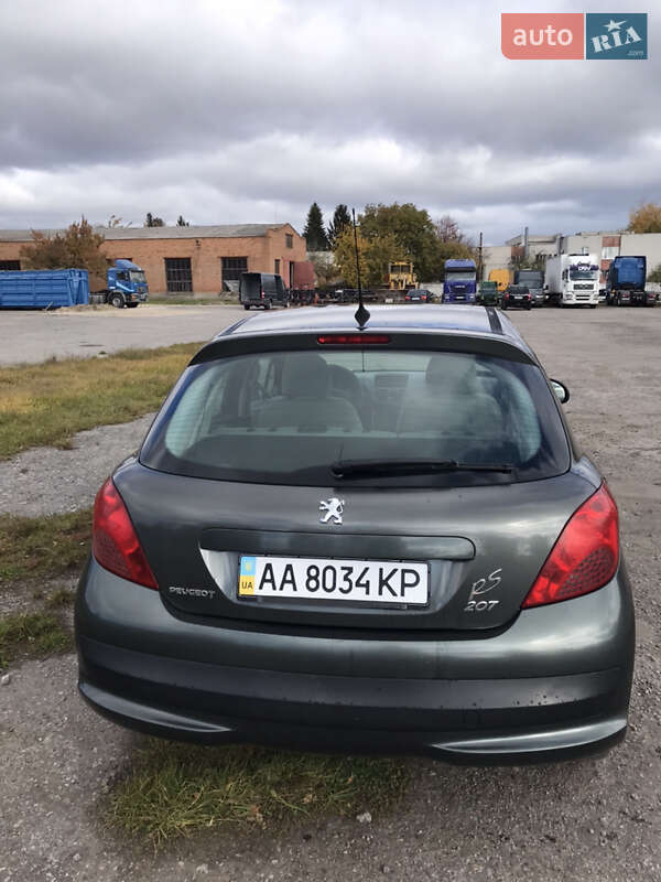 Хетчбек Peugeot 207 2006 в Калинівці