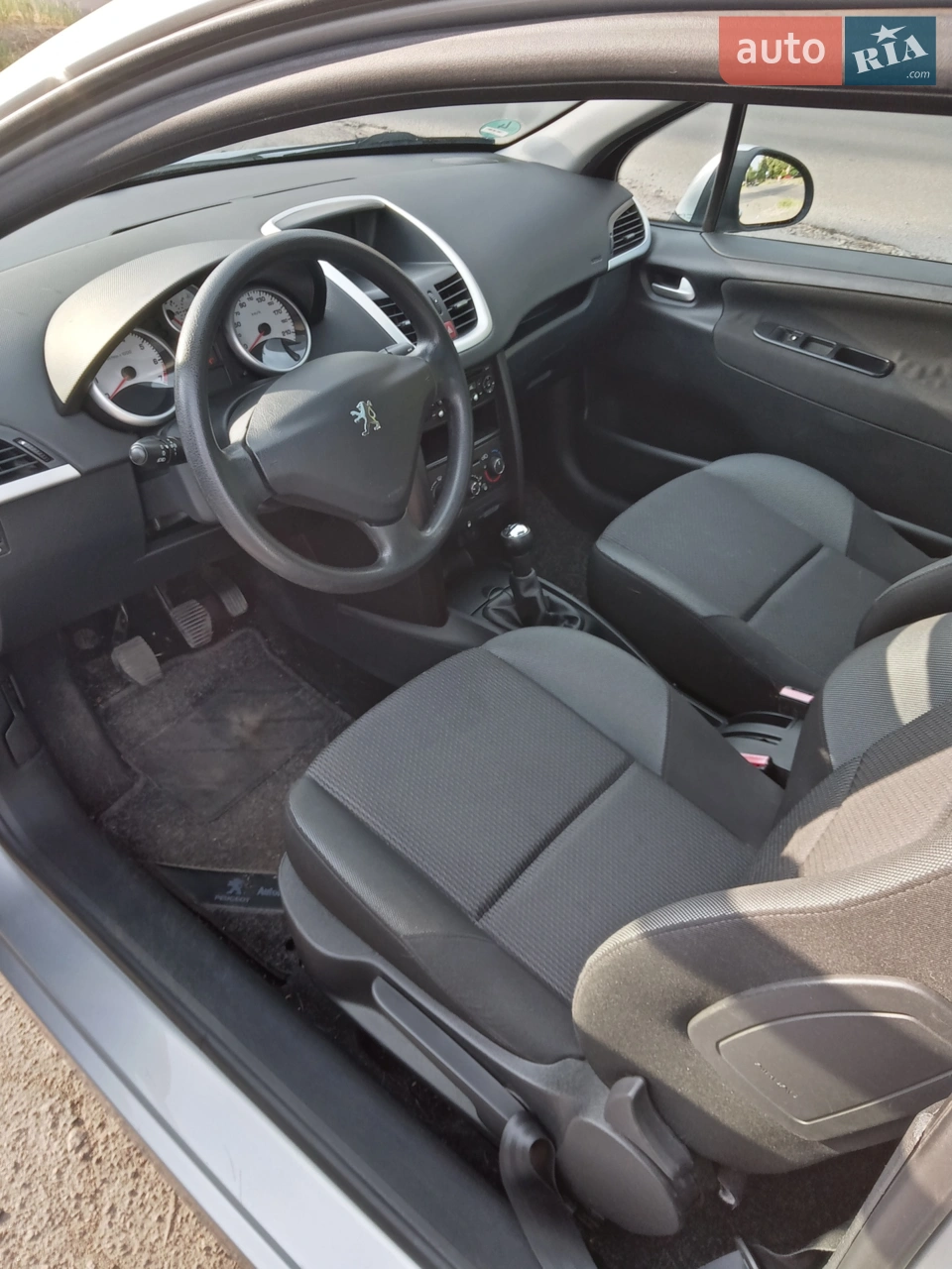 2010 Peugeot 207 - мініатюра 18