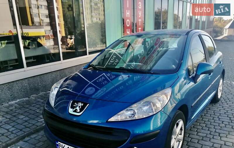 Хетчбек Peugeot 207 2008 в Рівному