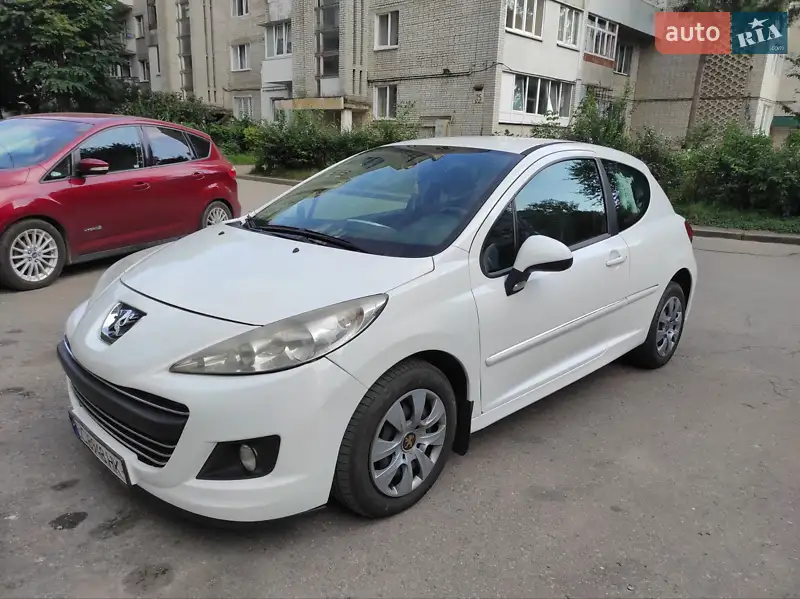 Peugeot 207 2012