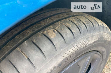 Хэтчбек Peugeot 207 2011 в 
