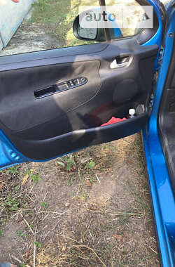 Хэтчбек Peugeot 207 2011 в 