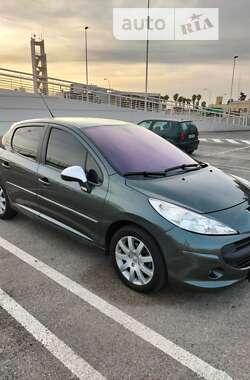 Хэтчбек Peugeot 207 2006 в Львове