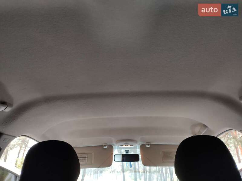 Хетчбек Peugeot 207 2011 в Києві