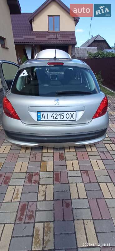 Хэтчбек Peugeot 207 2008 в Буче