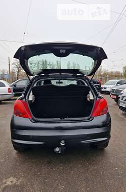 Хэтчбек Peugeot 207 2008 в 