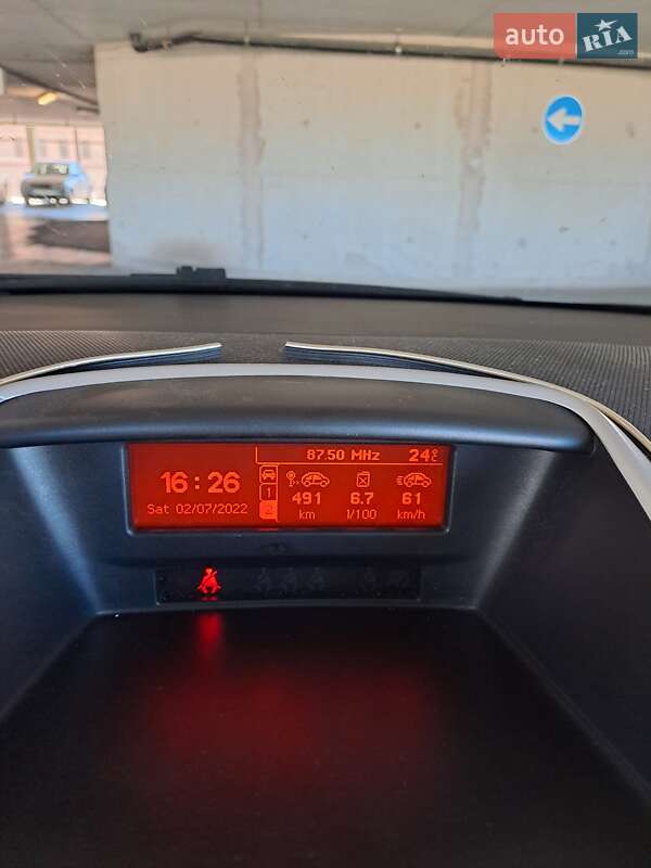 Хетчбек Peugeot 207 2011 в Києві