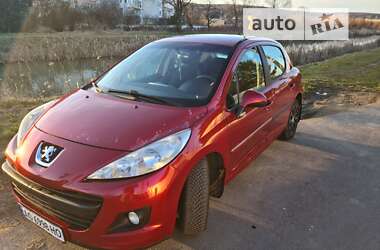 Хетчбек Peugeot 207 2010 в Ужгороді