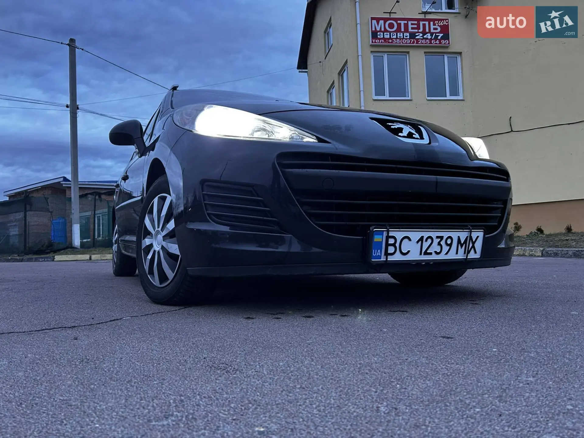 2010 Peugeot 207 - мініатюра 2