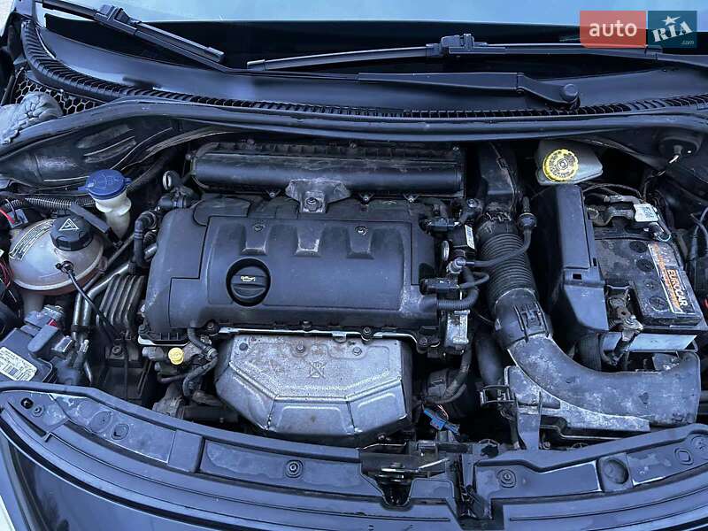 Універсал Peugeot 207 2010 в Дрогобичі