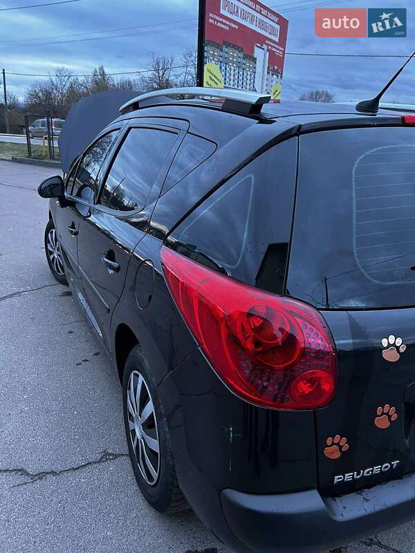 Універсал Peugeot 207 2010 в Дрогобичі