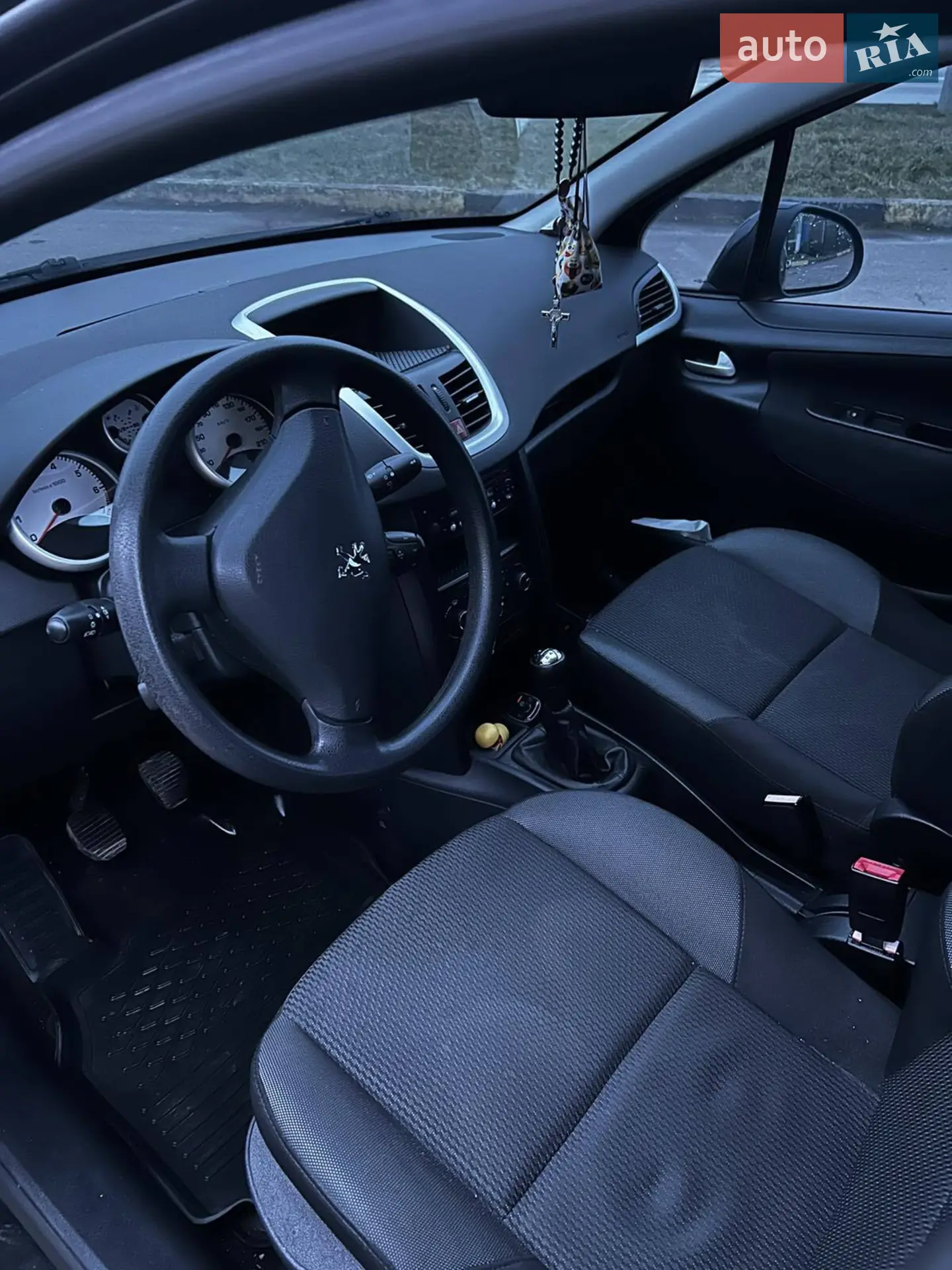2010 Peugeot 207 - мініатюра 18