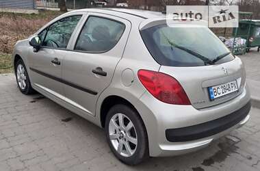 Хэтчбек Peugeot 207 2008 в Стрые