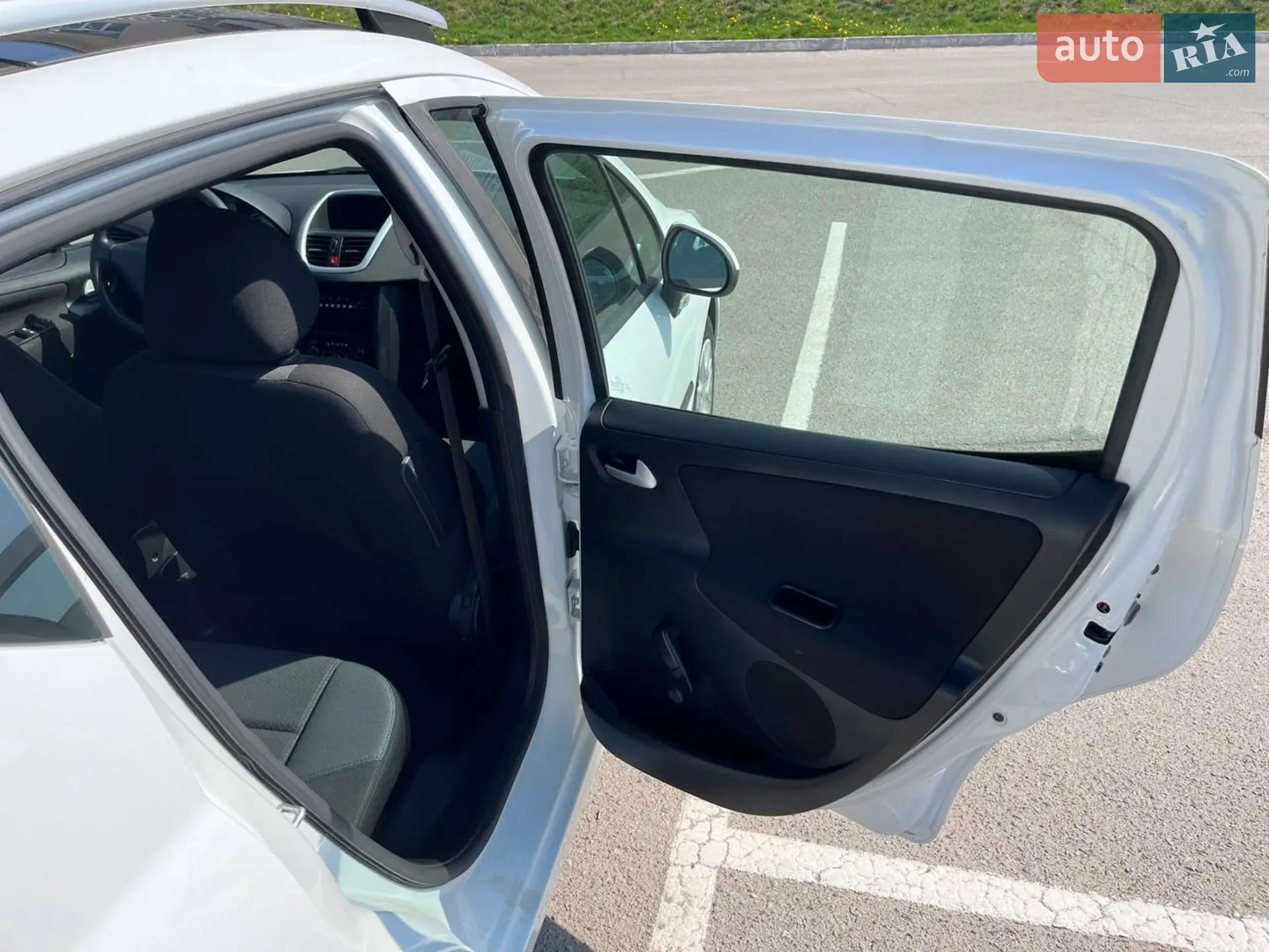 2010 Peugeot 207 - мініатюра 21