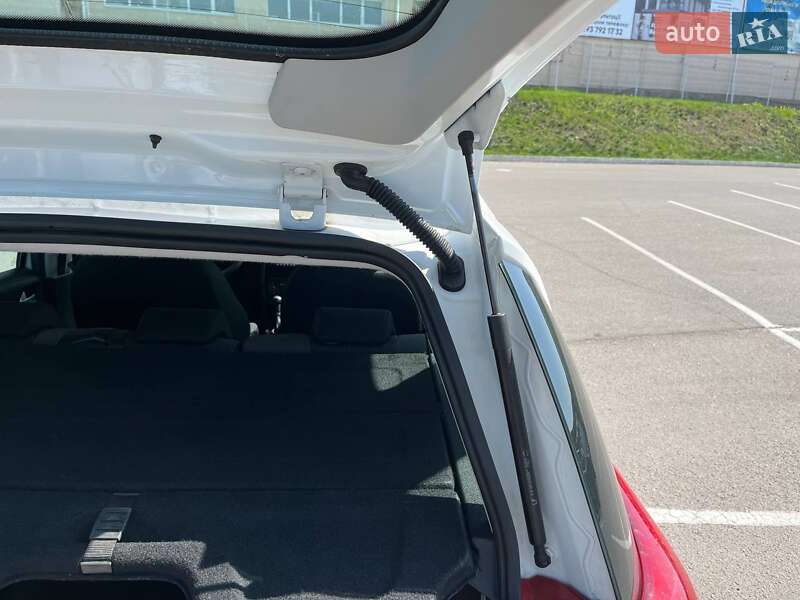 Універсал Peugeot 207 2010 в Вінниці