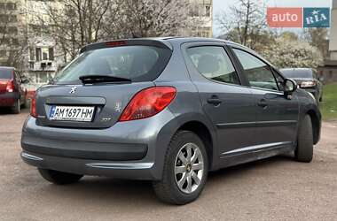 Хэтчбек Peugeot 207 2008 в Овруче