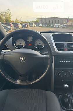 Хетчбек Peugeot 207 2012 в Луцьку