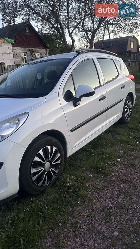Універсал Peugeot 207 2008 в Житомирі