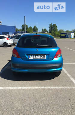 Хэтчбек Peugeot 207 2011 в Киеве