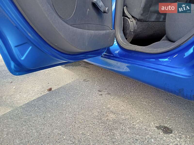 Хэтчбек Peugeot 207 2007 в Киеве