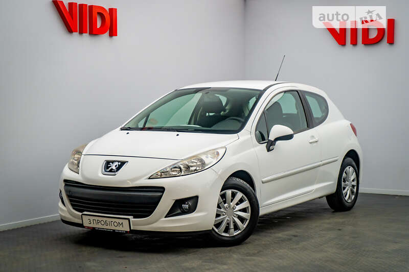 Хэтчбек Peugeot 207 2012 в Киеве