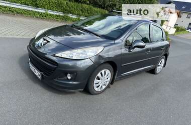 Хетчбек Peugeot 207 2010 в Ірпені