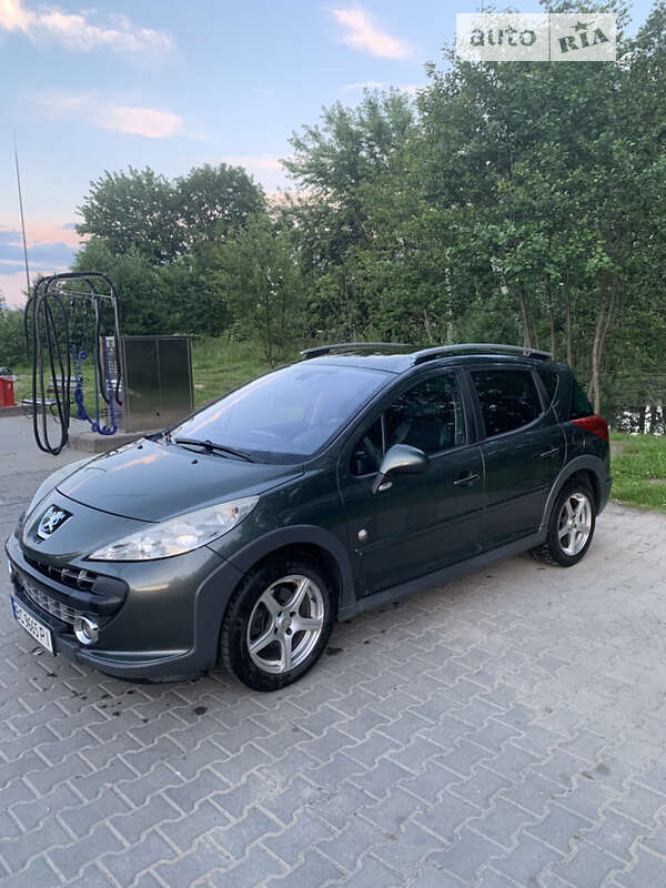 Универсал Peugeot 207 2008 в Бориславе