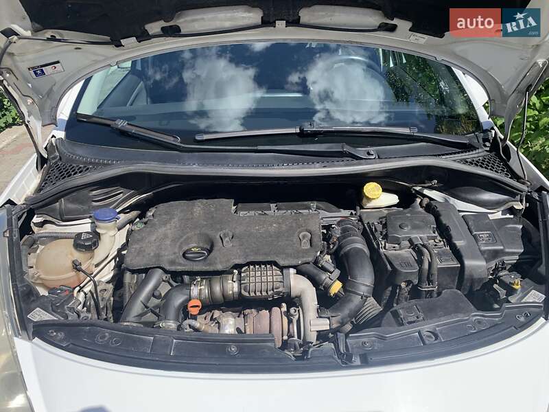 Універсал Peugeot 207 2011 в Бродах