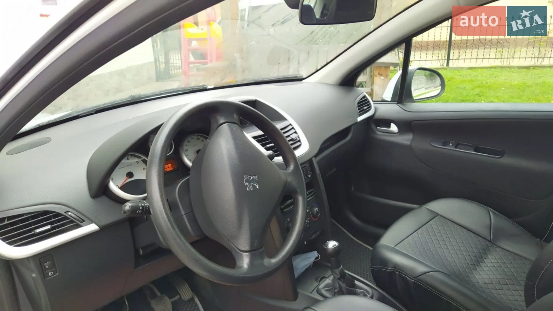 2010 Peugeot 207 - мініатюра 5