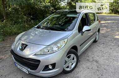 Универсал Peugeot 207 2010 в Львове