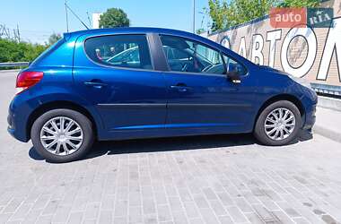 Хэтчбек Peugeot 207 2009 в 