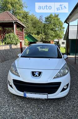 Хетчбек Peugeot 207 2010 в Тячеві