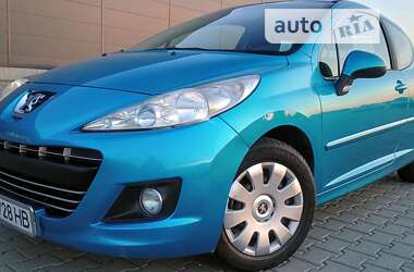 Хэтчбек Peugeot 207 2011 в Львове