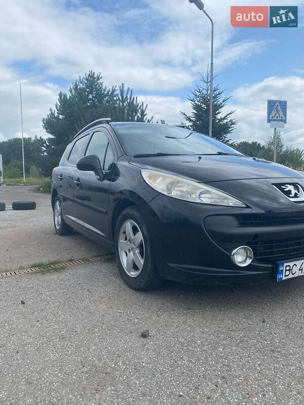 Универсал Peugeot 207 2009 в Самборе