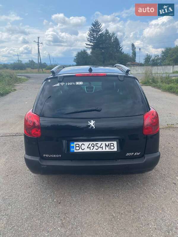 Универсал Peugeot 207 2009 в Самборе