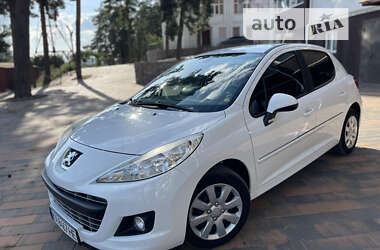 Хэтчбек Peugeot 207 2011 в Ахтырке