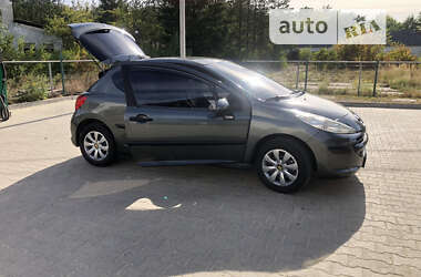 Хетчбек Peugeot 207 2006 в Чернівцях