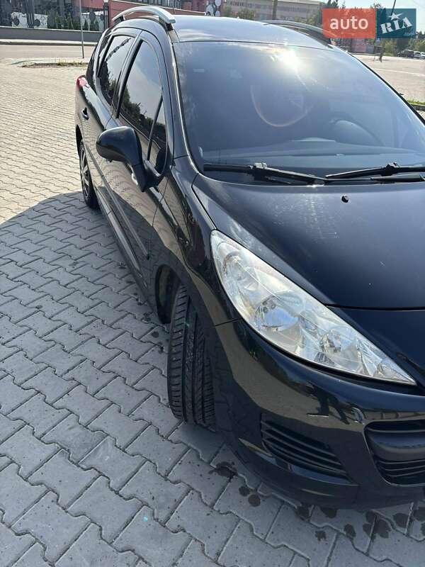 Універсал Peugeot 207 2010 в Дрогобичі